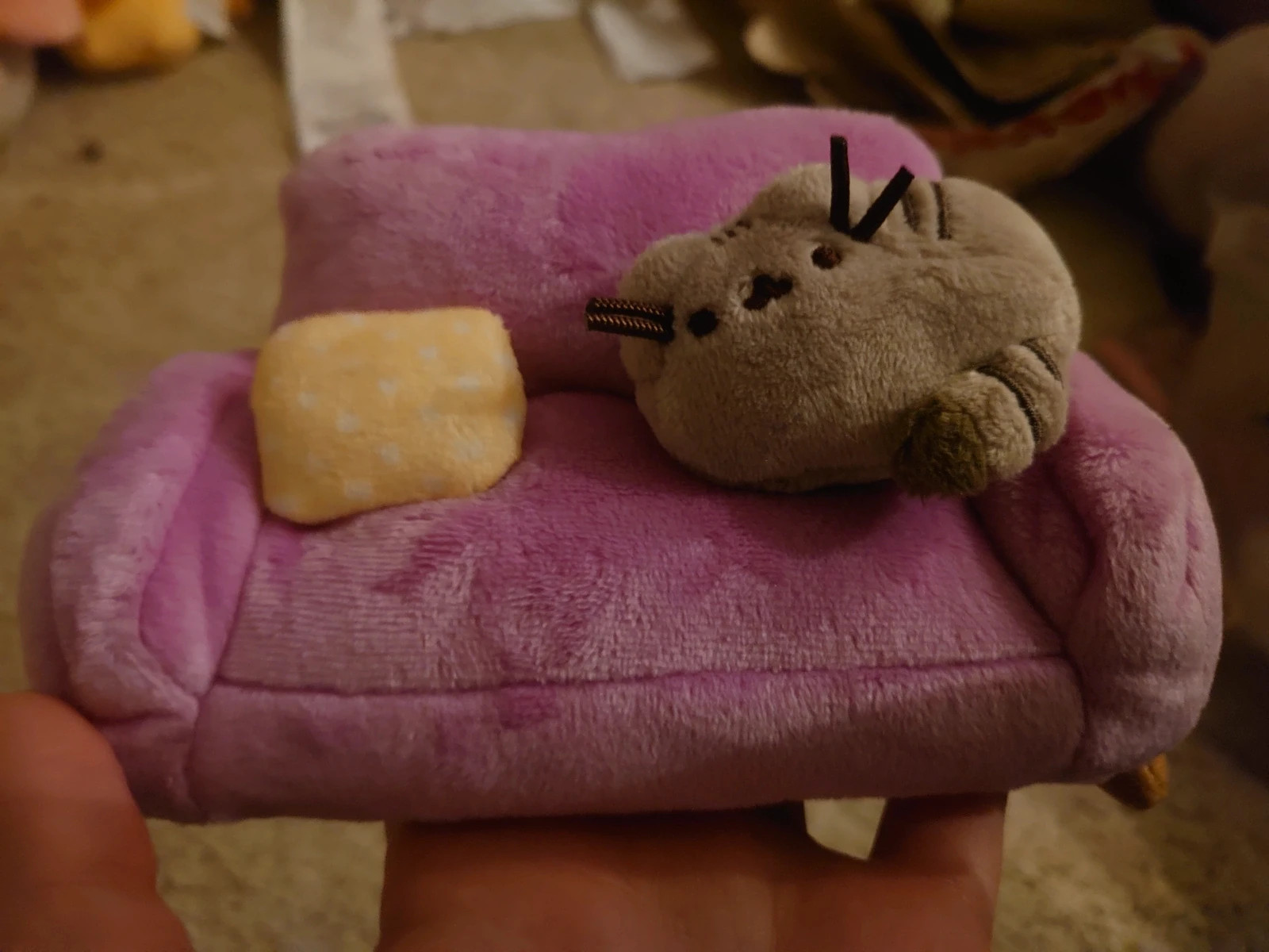 Pusheen sofa best sale