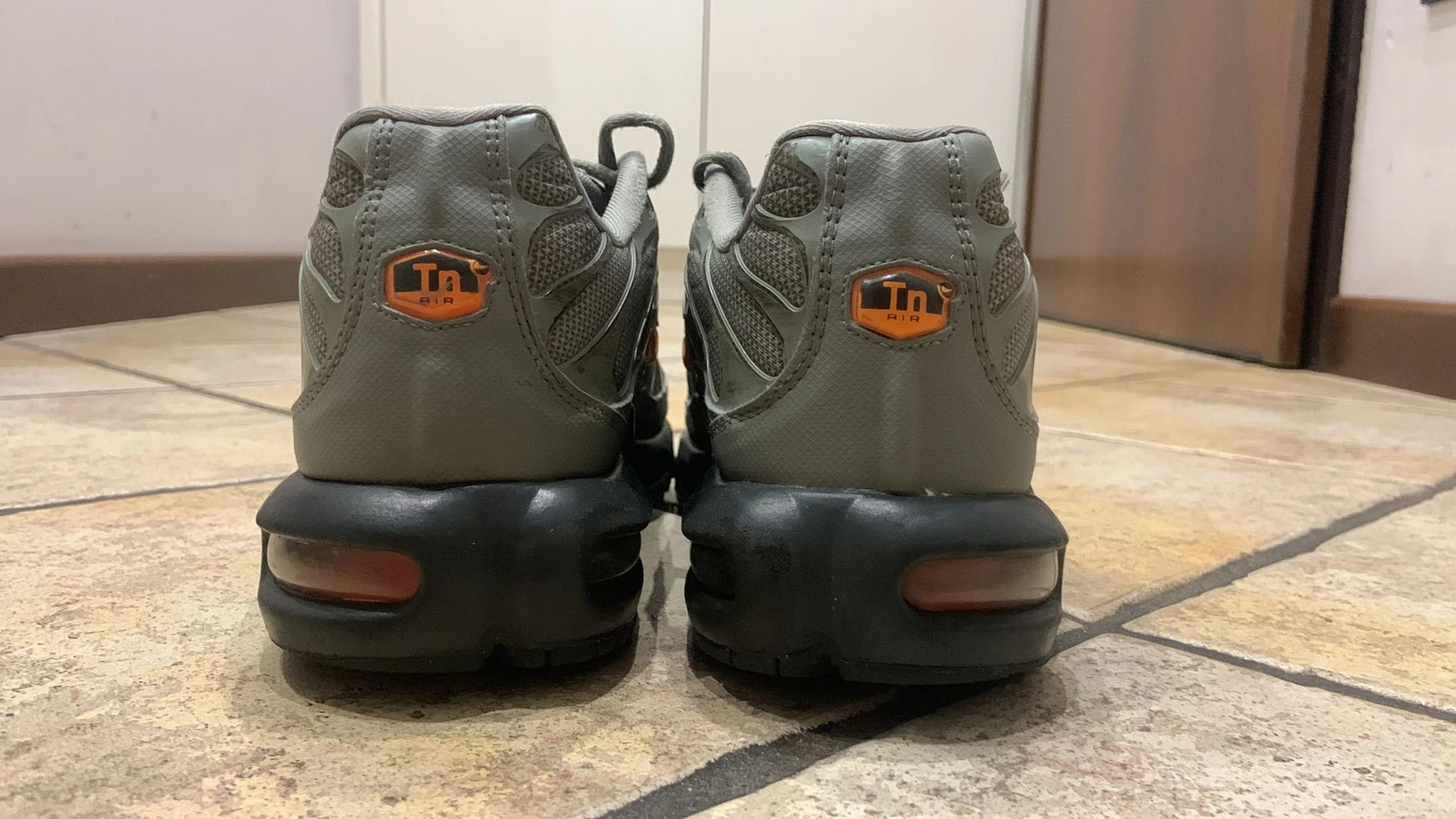 Nike tn verde militare online