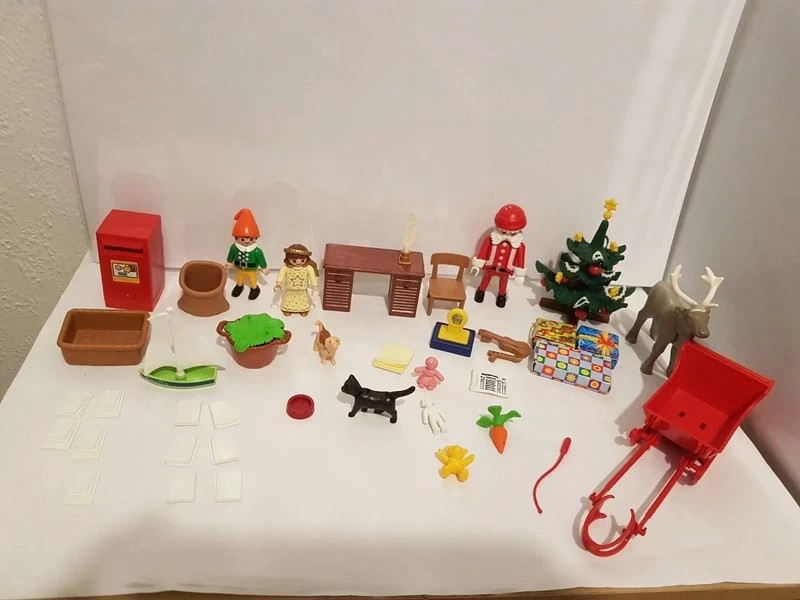 Calendrier de l'avent Playmobil 4161 Atelier du père Noël