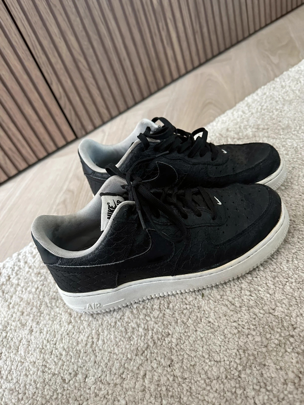 Nike air force 1 lv8 black and white shop