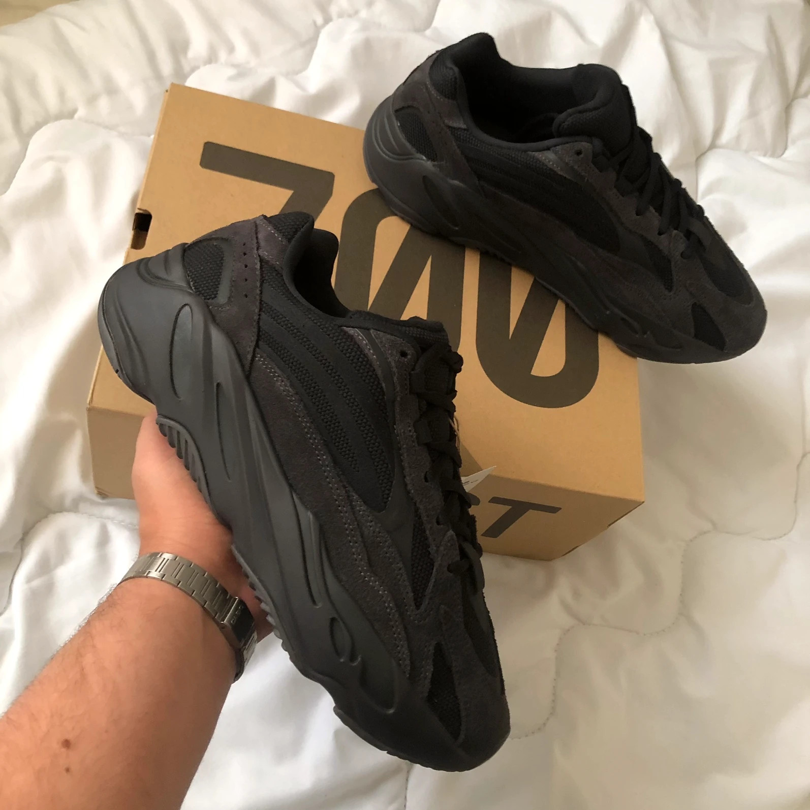 Yeezy Boost 700 v2 vanta Vinted