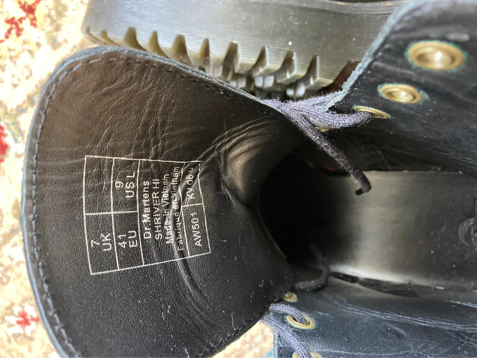 Dr 2025 martens aw501