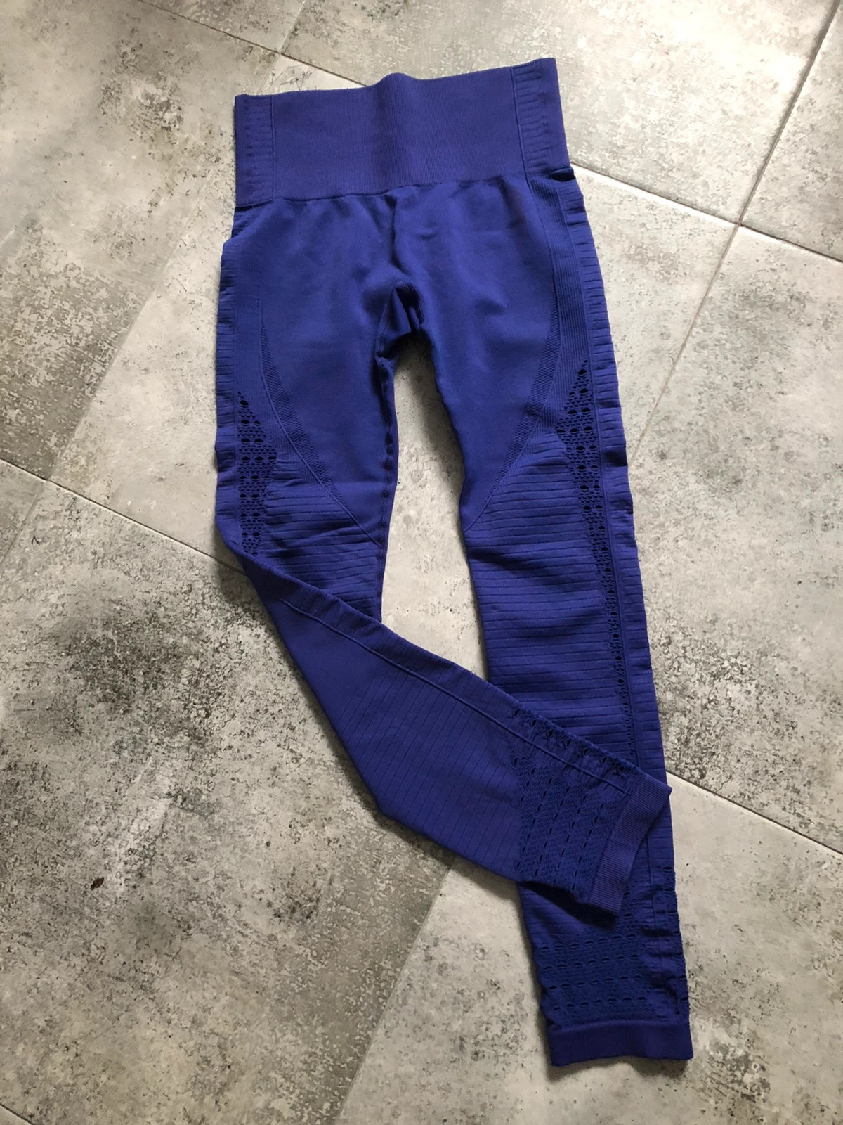 Legginsy Gymshark Fioletowe S jak nowe