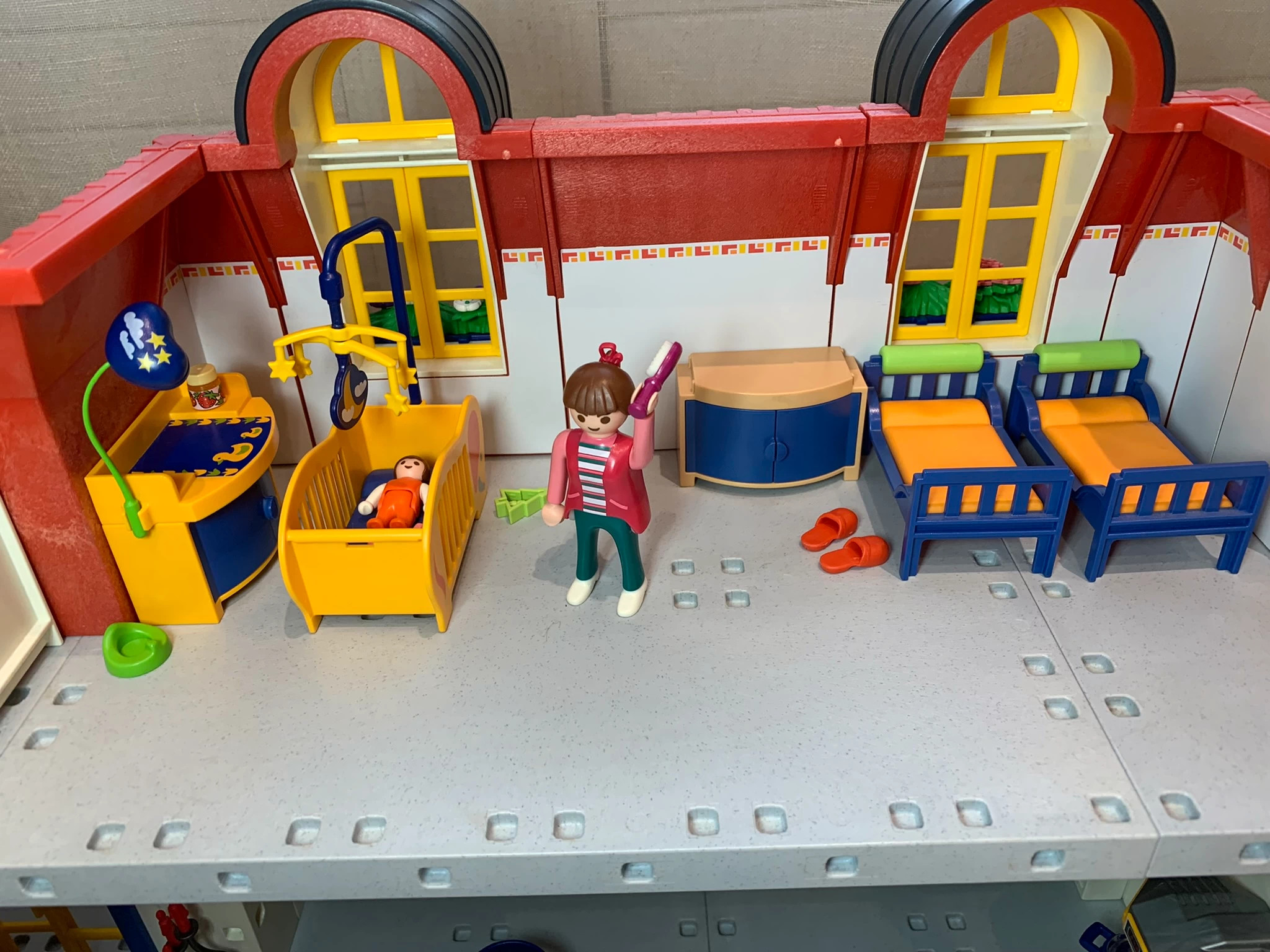 Playmobil Maison contemporaine 3965-A, avec éclairages, extensions,  personnages et accessoires - Label Emmaüs