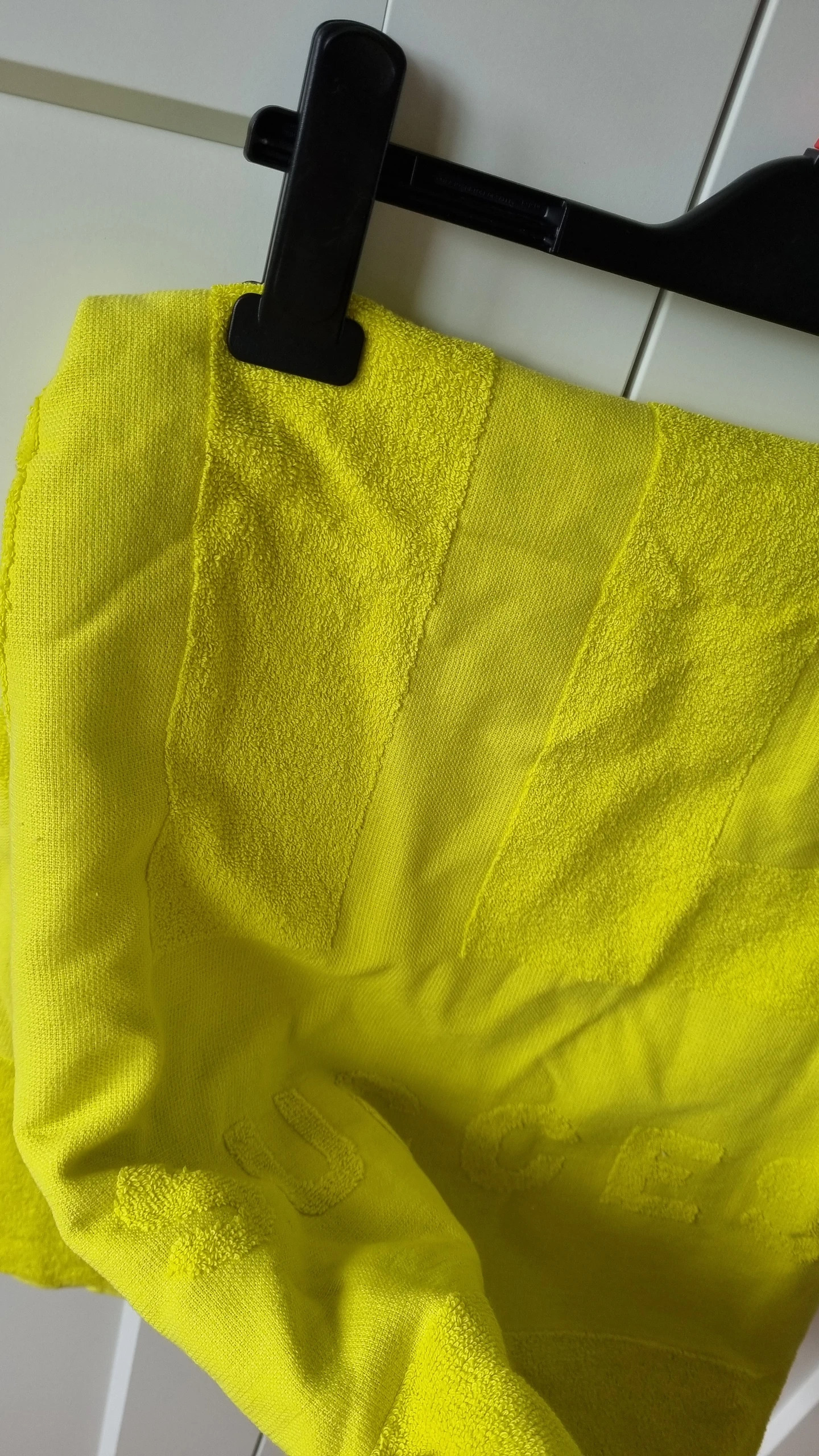 Duży limonkowy żółty ręcznik plażowy z plecakiem Diesel