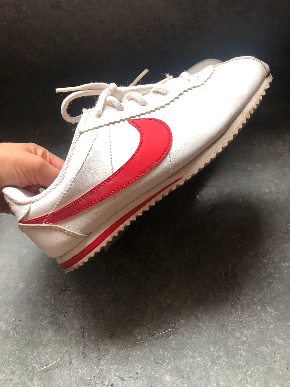 Nike cortez hotsell blanche et rouge