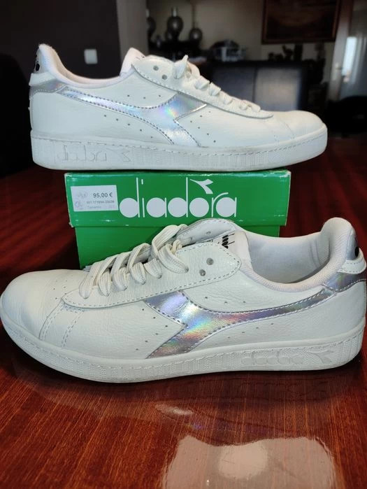 Diadora hologram deals