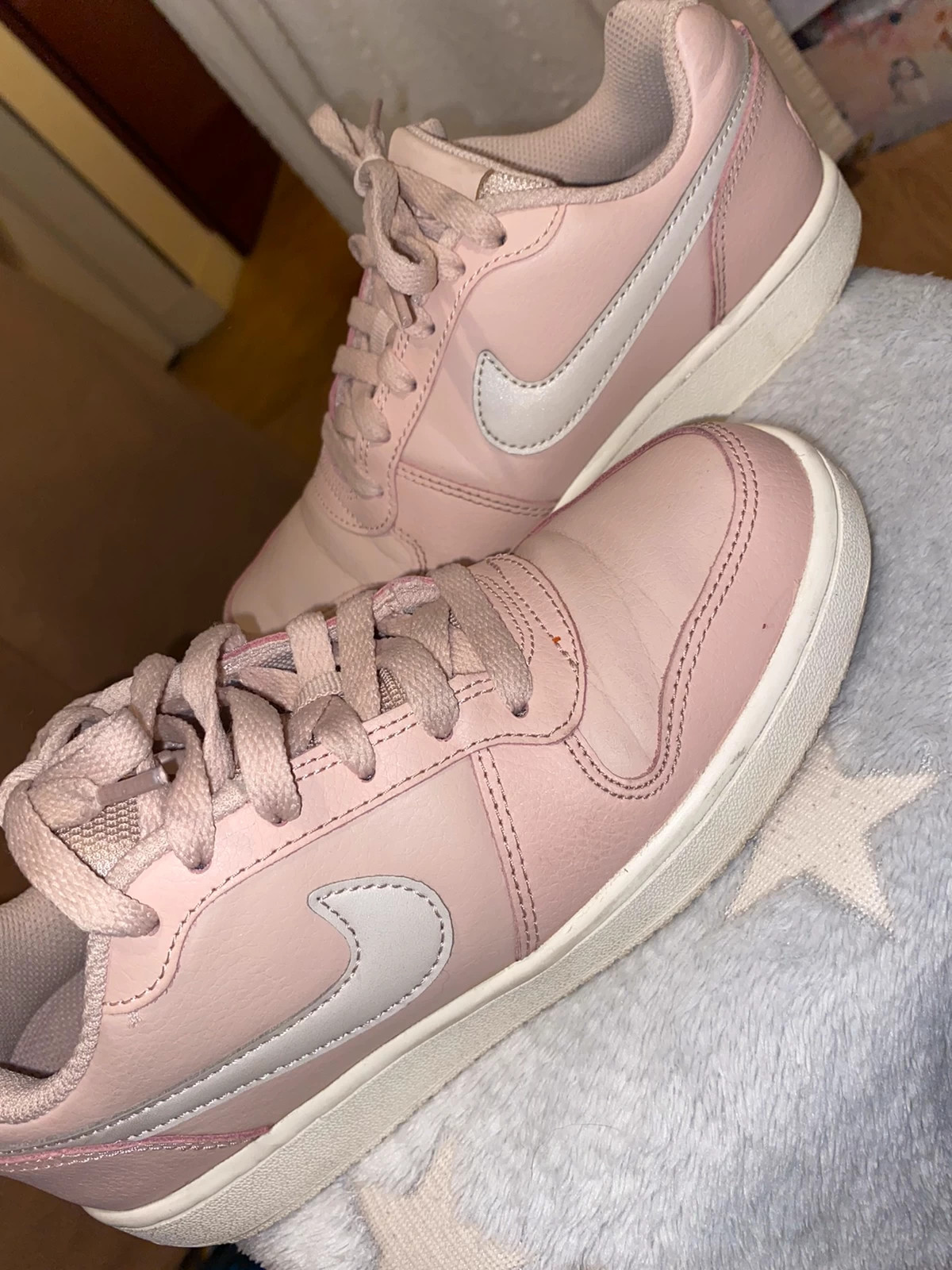 Nike ebernon low rosa on sale
