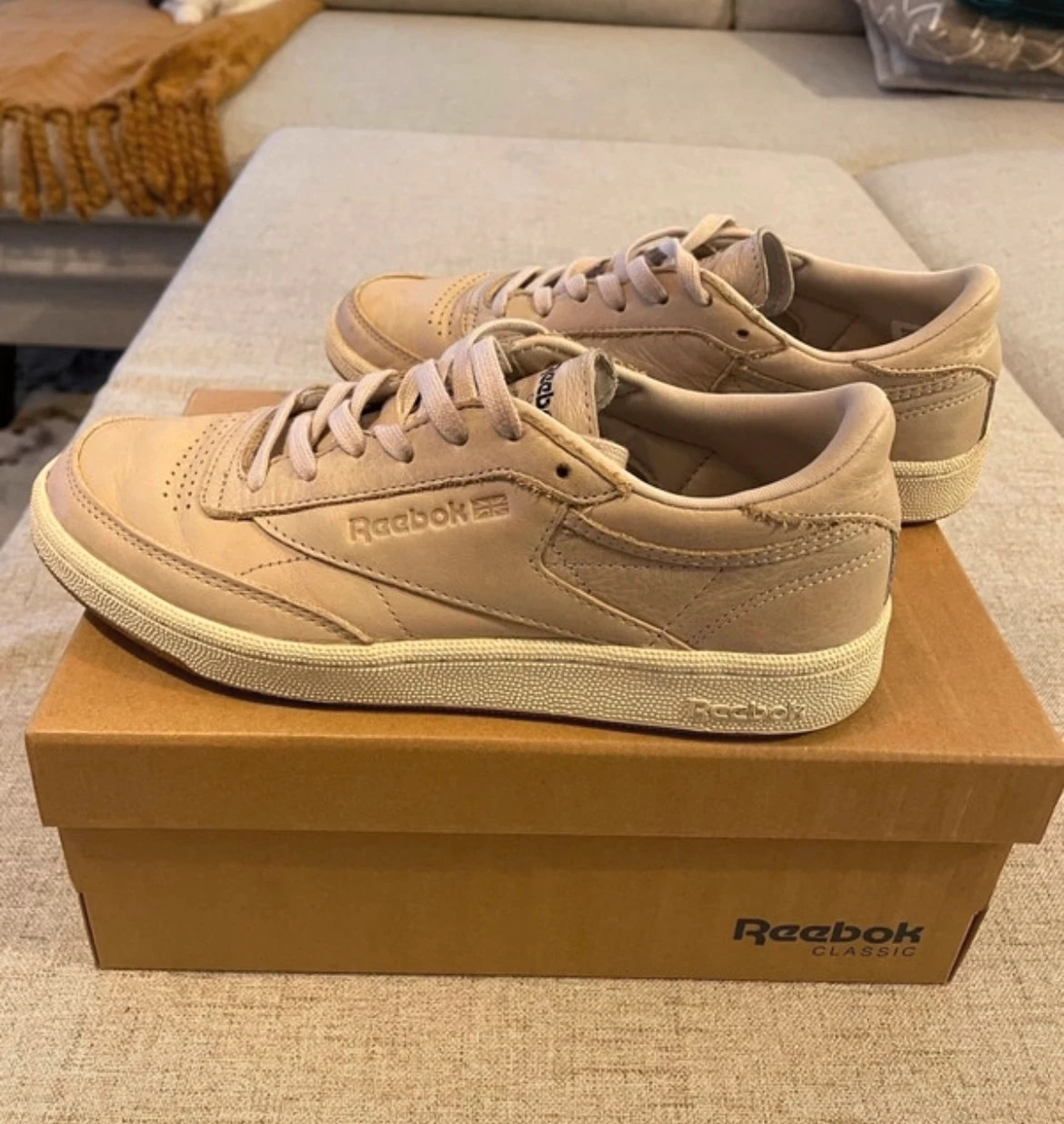 Reebok club c sale 85 womens gold