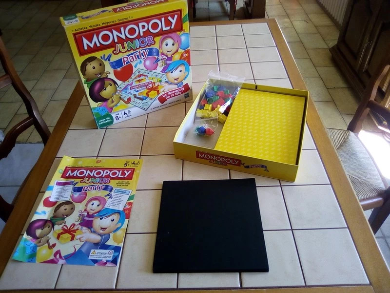 Monopoly junior neuf - Hasbro