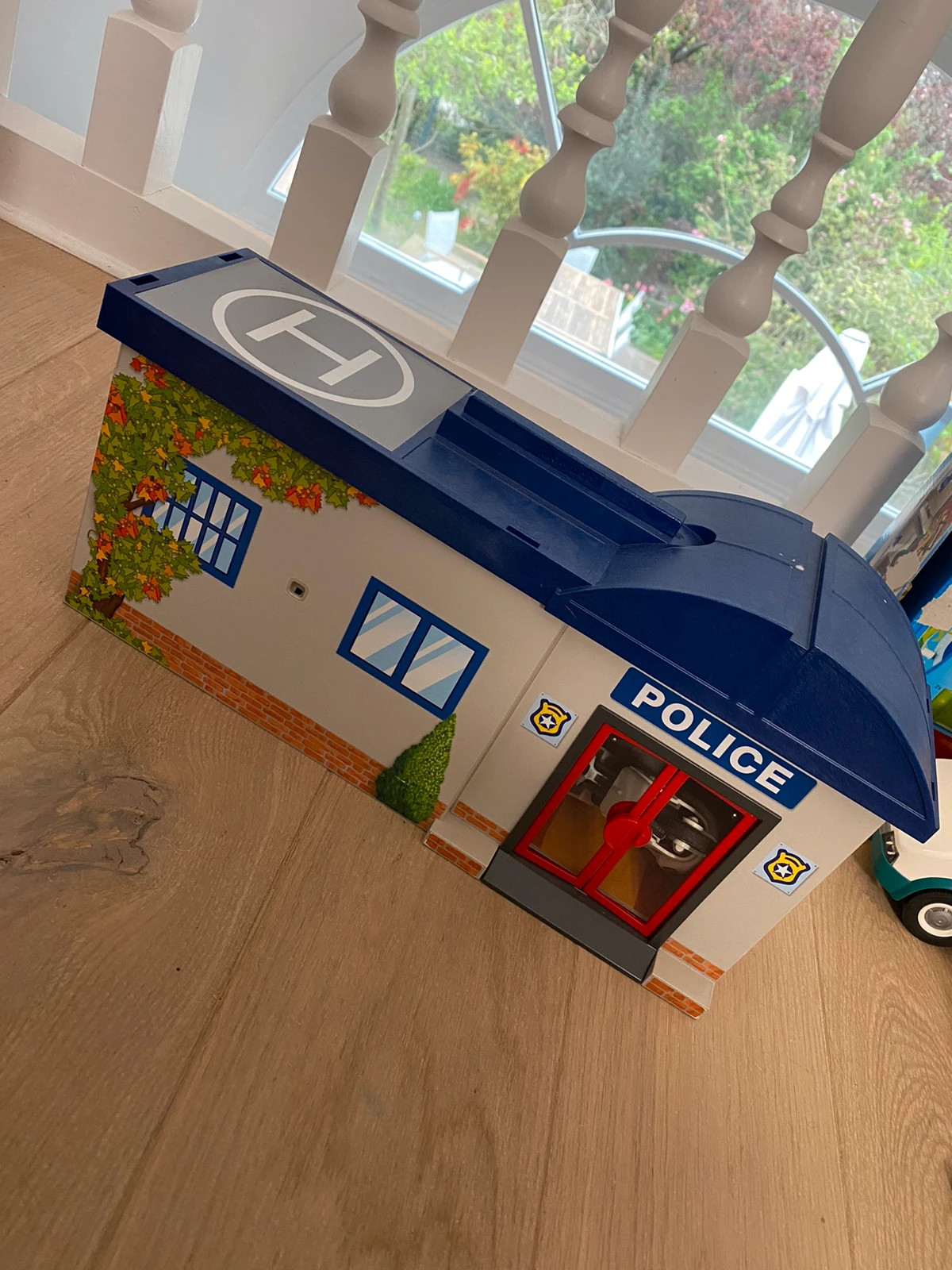 Playmobil - Commissariat de police transportable - 5299 - Playmobil - Rue  du Commerce