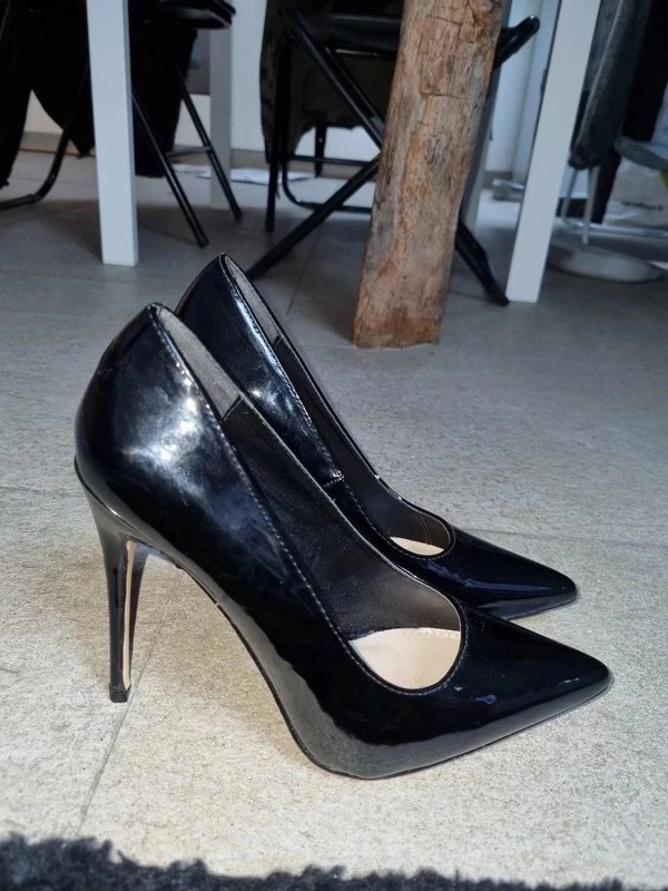 Escarpins noir vernis bout pointu Vinted