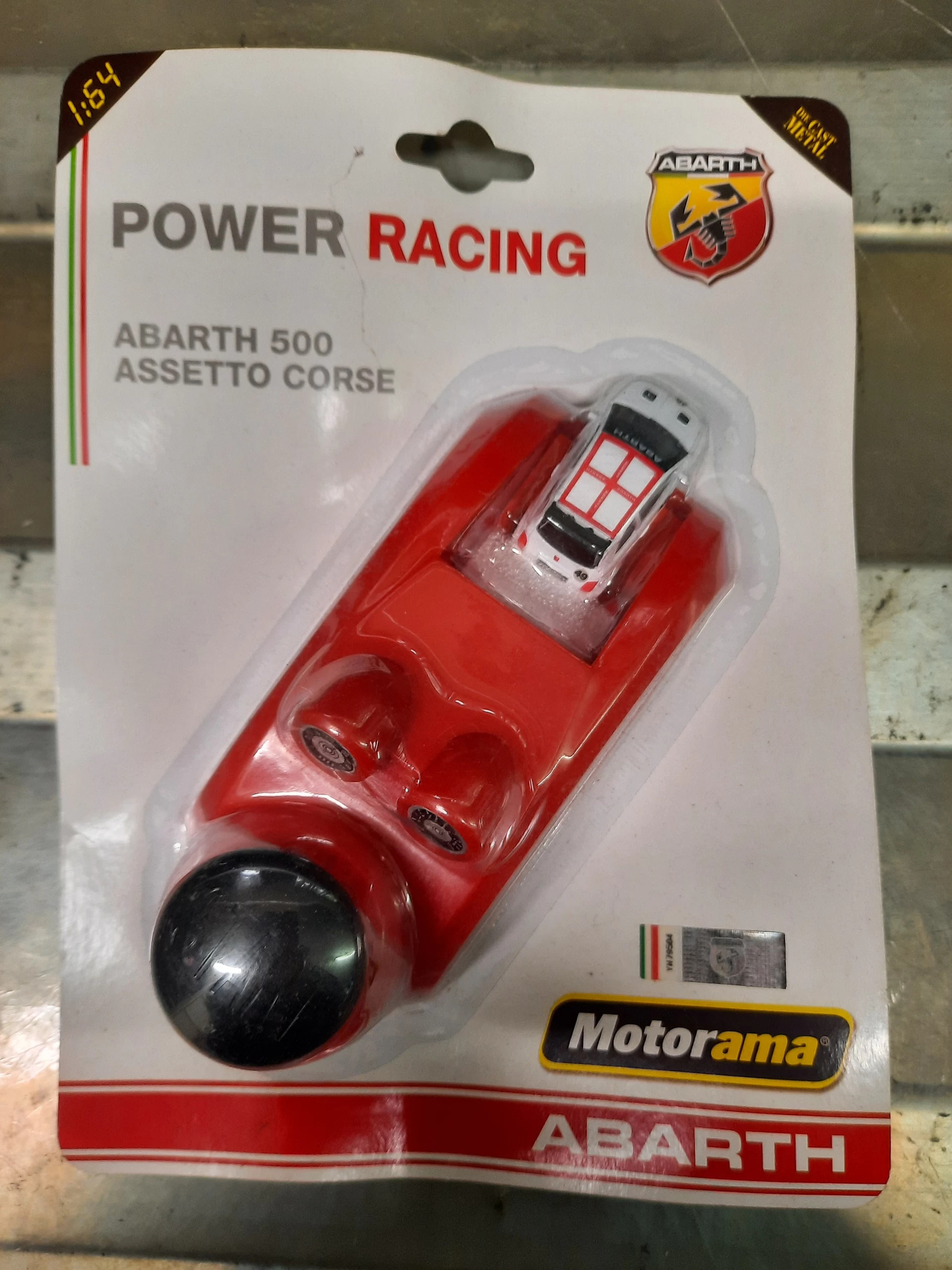 Motorama Power racing Fiat 500 Abarth assetto corse 1/64 | Vinted