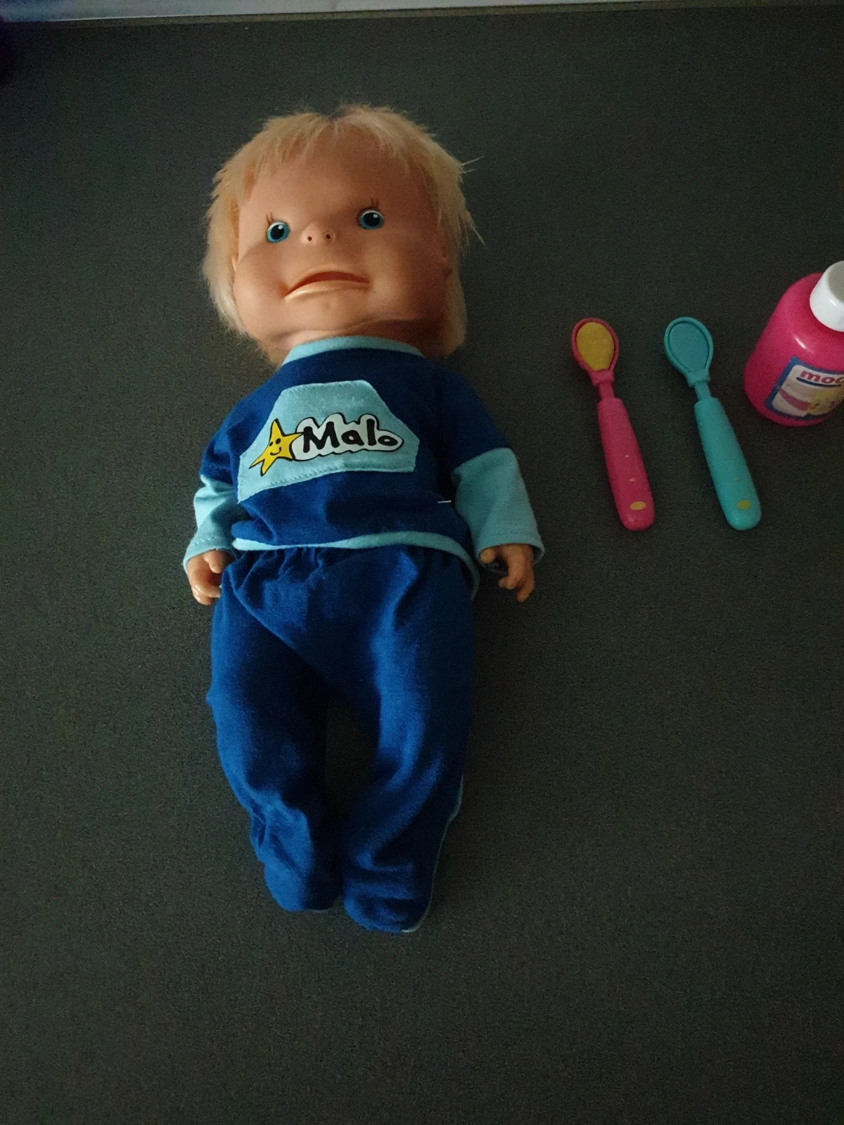 Muñecos gemelos mila y top malo famosa