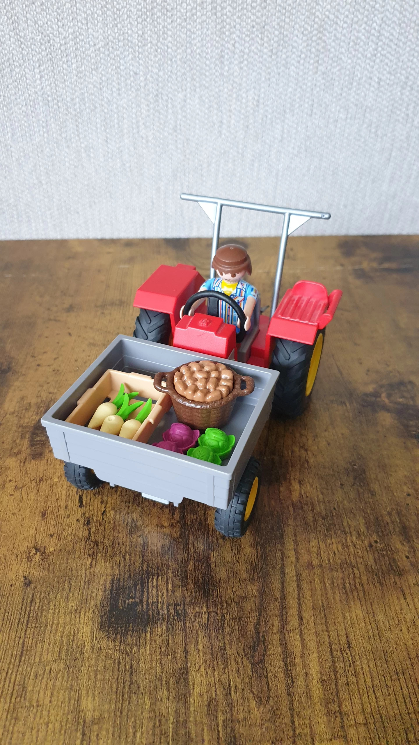 Playmobil - 6131 - Fermier avec faucheuse : : Jeux et Jouets