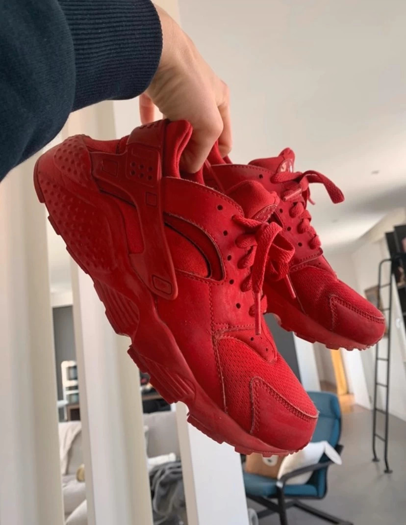 Huarache rosse e bianche clearance