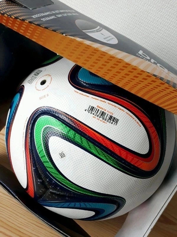 Adidas Brazuca 2014 FIFA World Cup Tournament Official Match Ball Size 5  Rare 