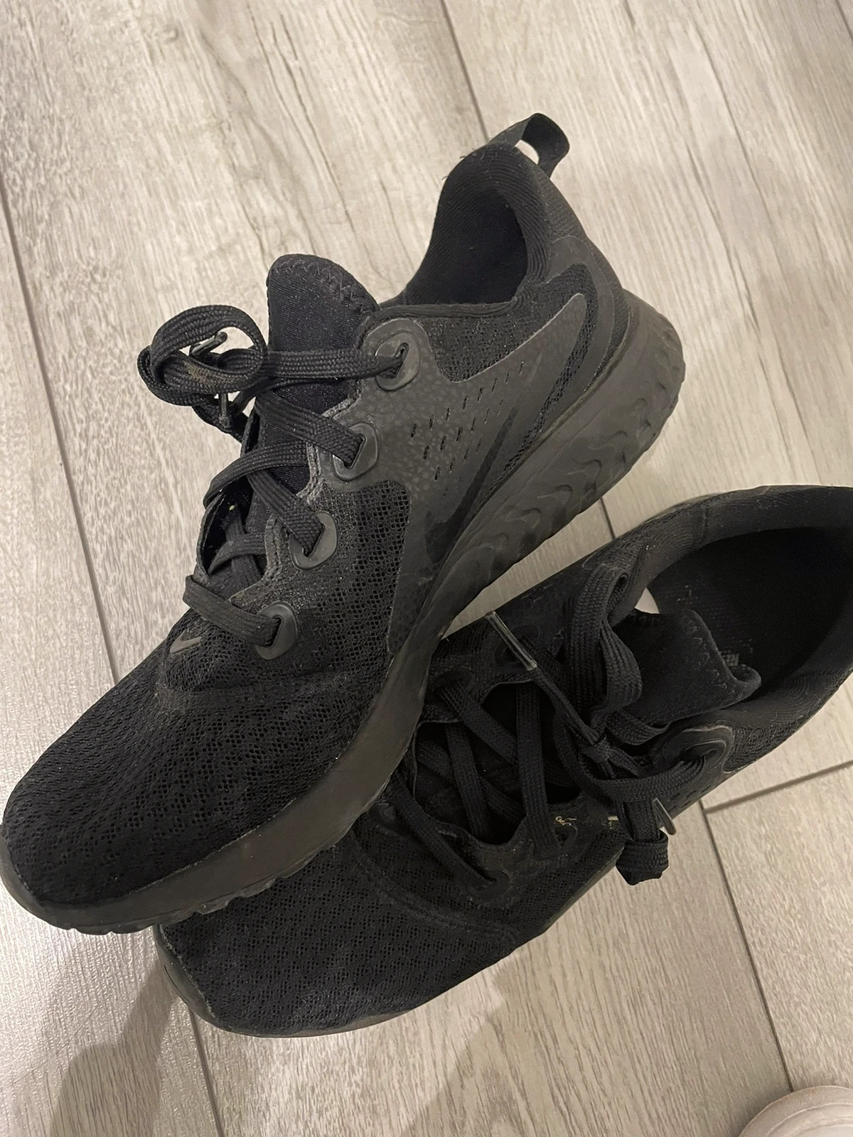 Nike legend react womens black shop