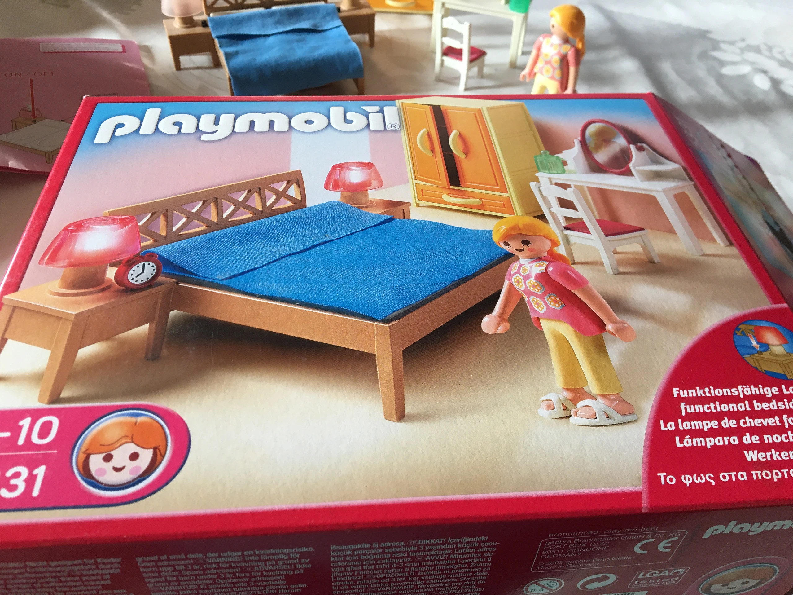 Playmobil - 5331 - Jeu de construction - Chambre des parents avec coiffeuse  : : Jeux et Jouets
