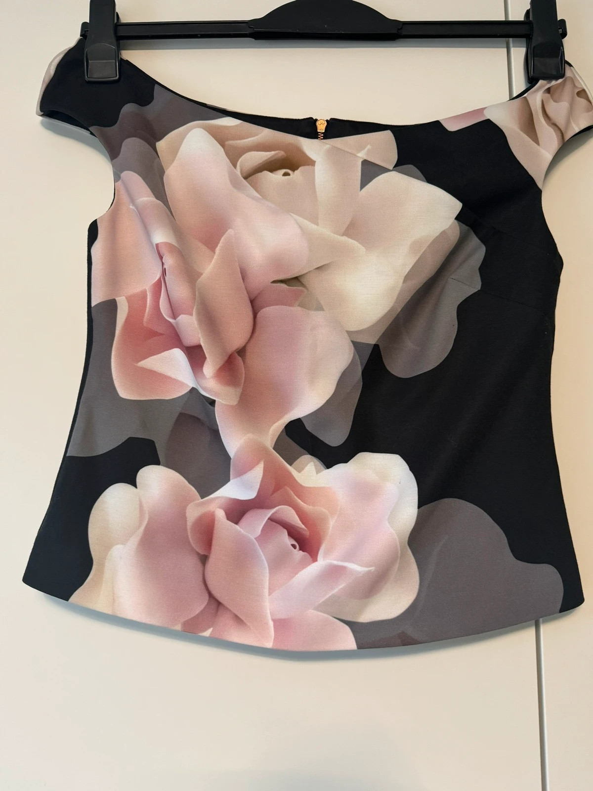 Ted Baker Size 3 rose pattern Bardot top Vinted