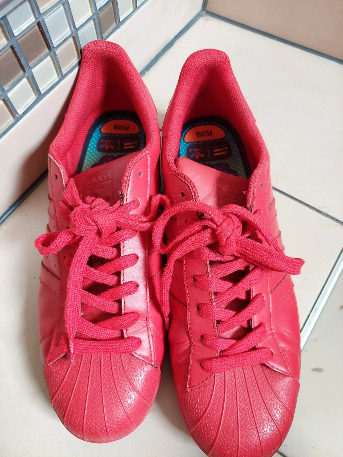 Adidas superstar hotsell ganz rot