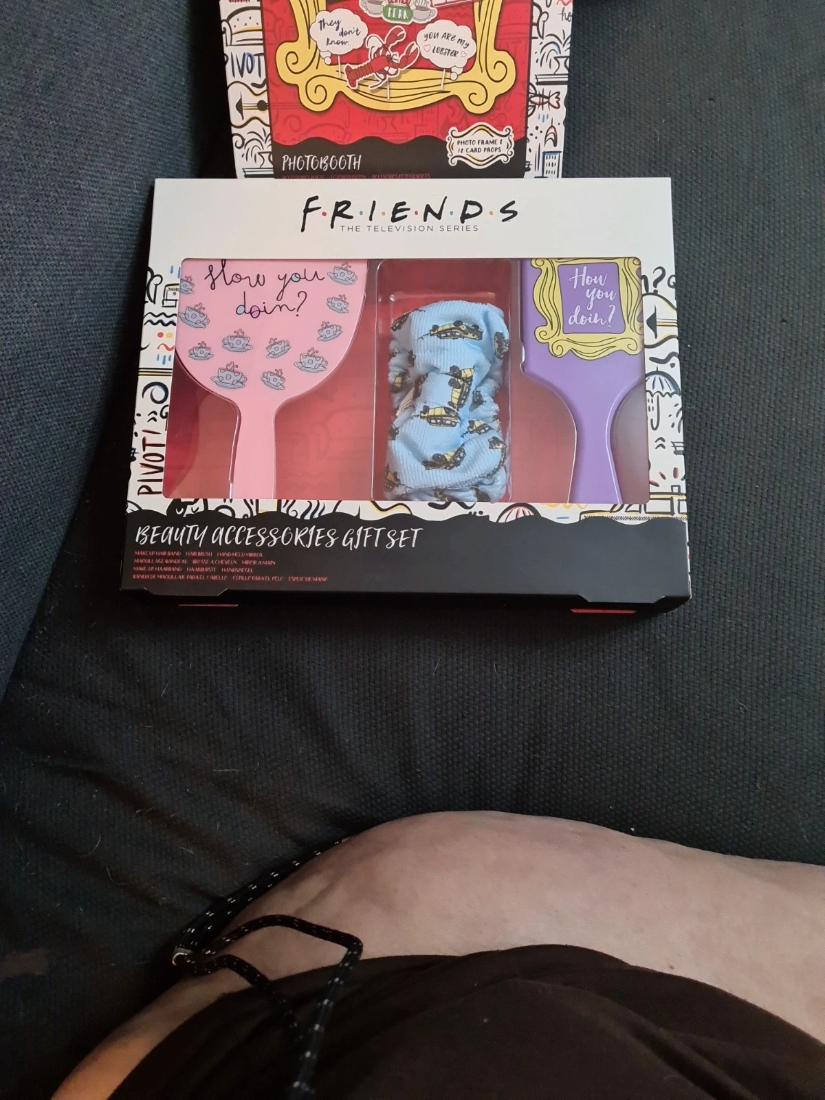 Lot goodies série friends neufs