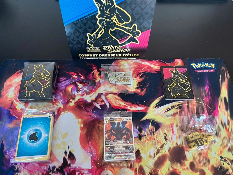 Coffret Pokémon zénith suprême Pikachu