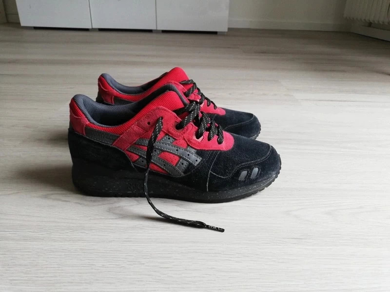 Asics gel lyte red black sales