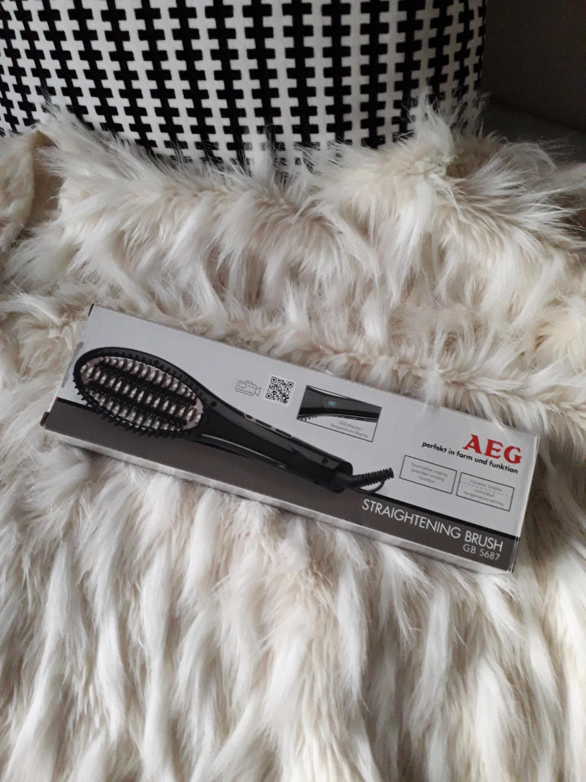 Aeg discount straightening brush