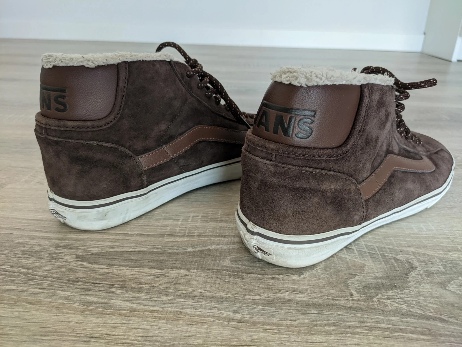 Vans with sale fur tan