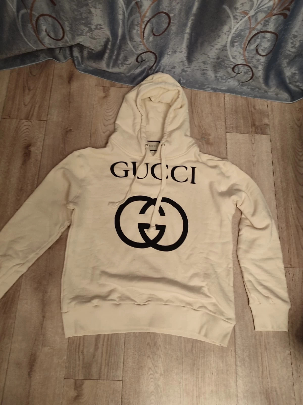Gucci white hoodie hotsell