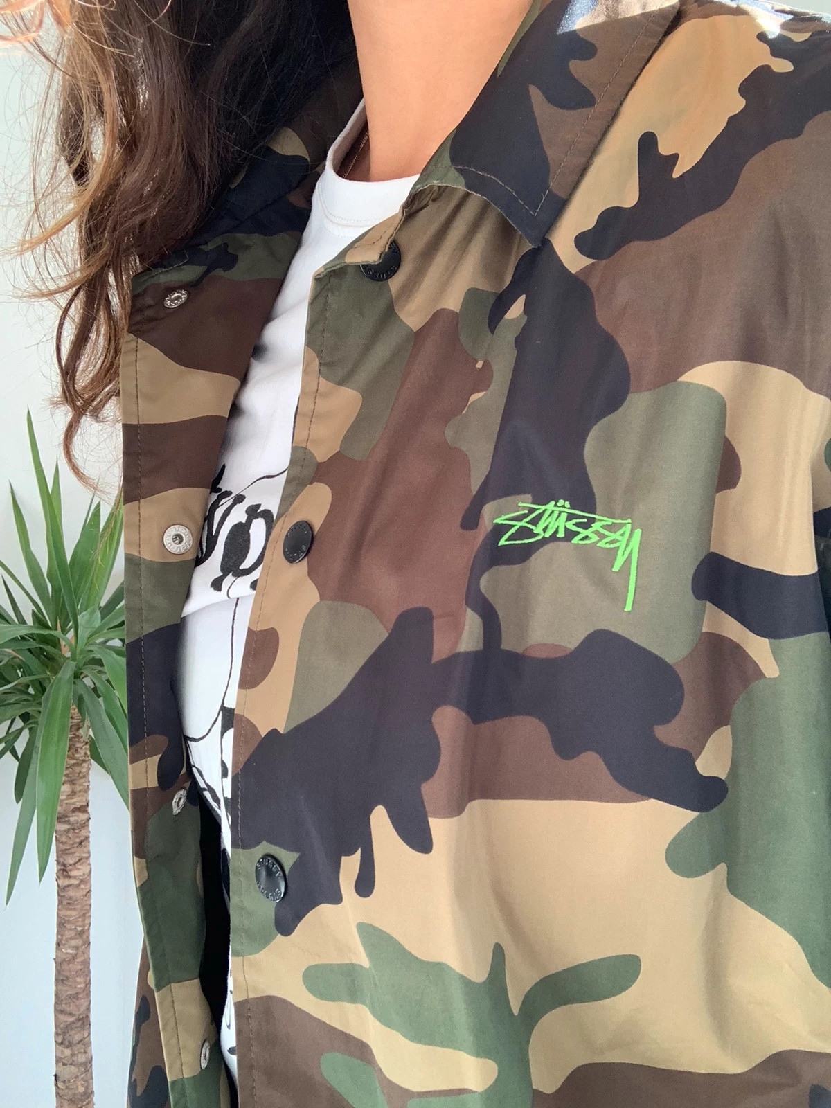 Stussy camo discount jacket urban outfitters