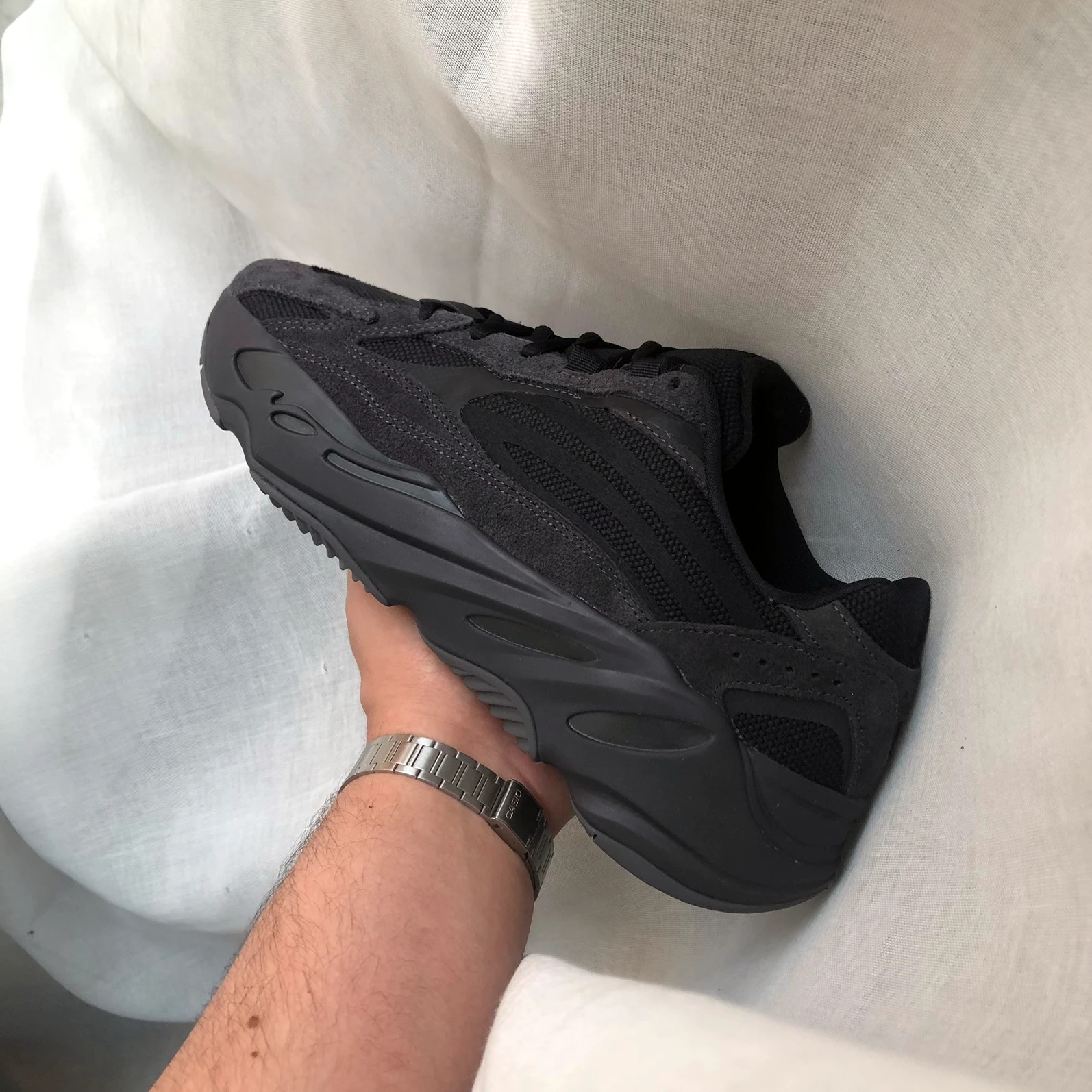 Yeezy Boost 700 v2 vanta Vinted