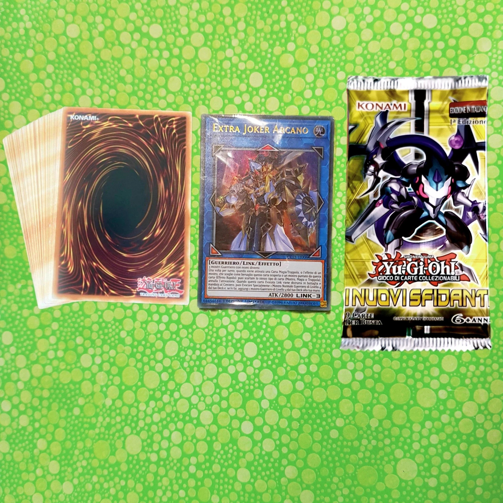 Yu-Gi-oh! Lotto 100 carte +2 (90 comuni 12 di rarità) + 1 Bustina I Nuovi  Sfidanti