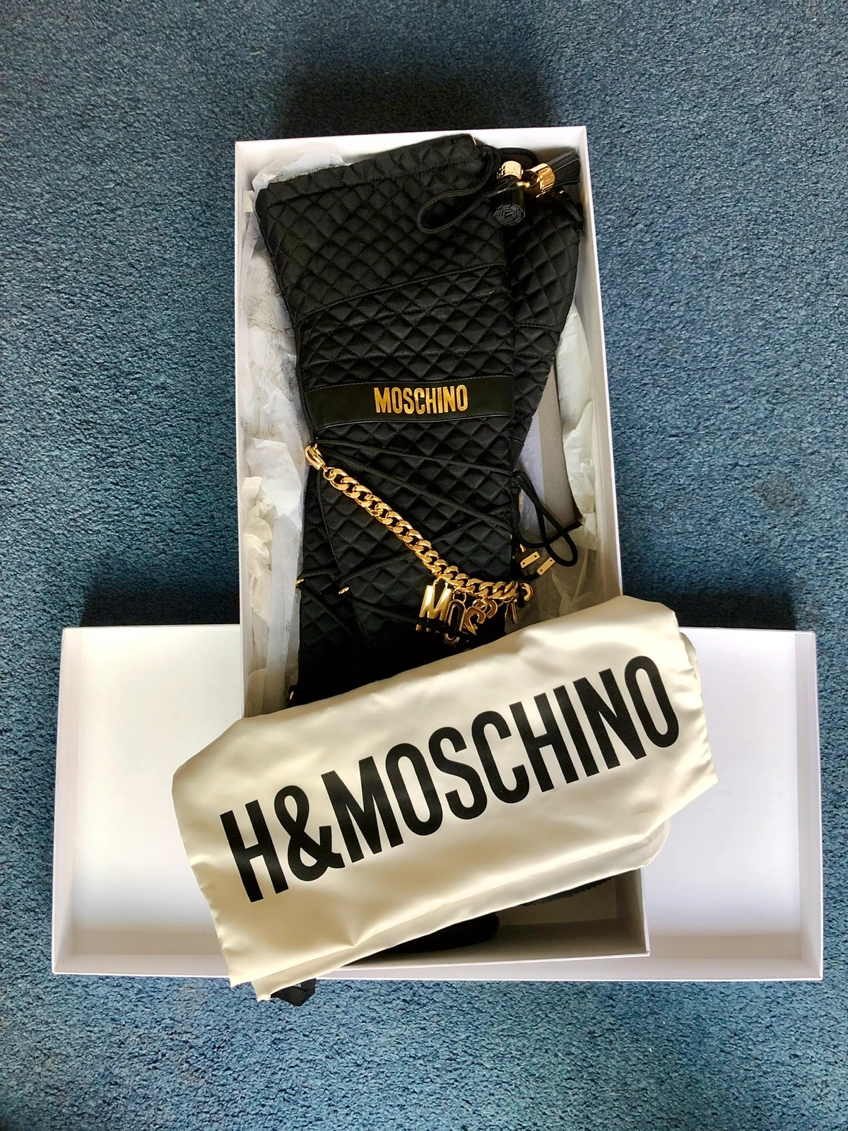 H&moschino socks hotsell