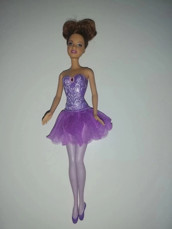 Muñeca bailarina Barbie Fairytale , Púrpura