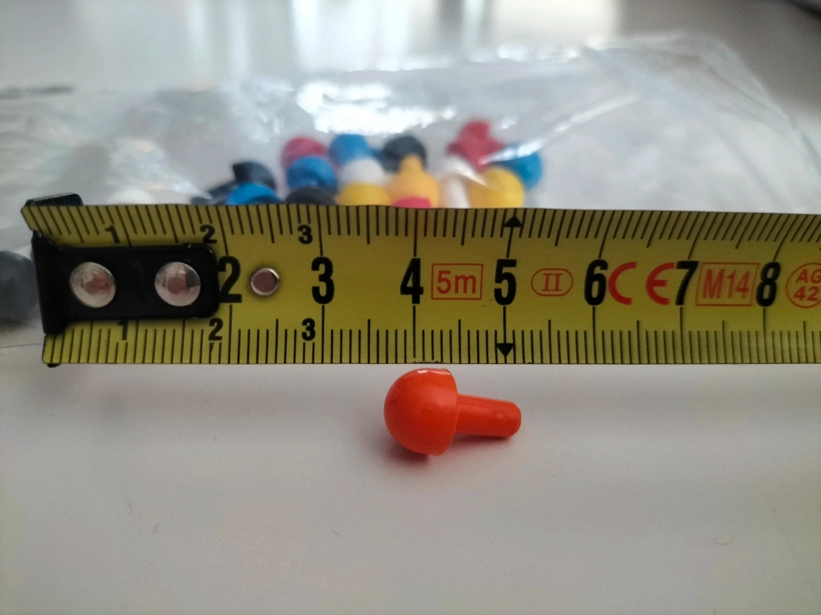 10 mini pions à encastrer compatible jeu mastermind 15 mm par 10 mm