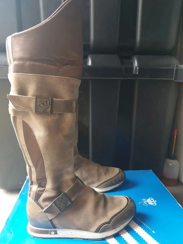 Stivali adidas hot sale