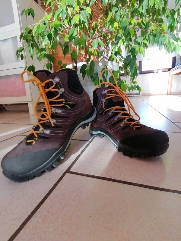 Chaussures de marche en gore tex homme Vinted