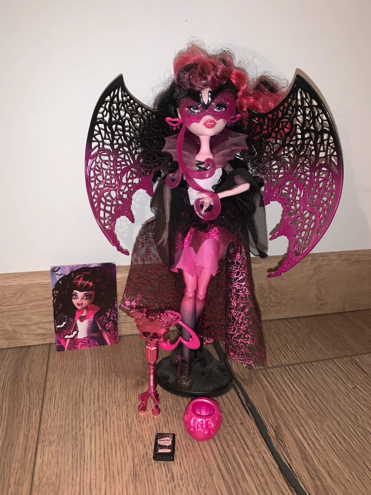 Monster High - BCH87 - Poupée - Halloween - Draculaura