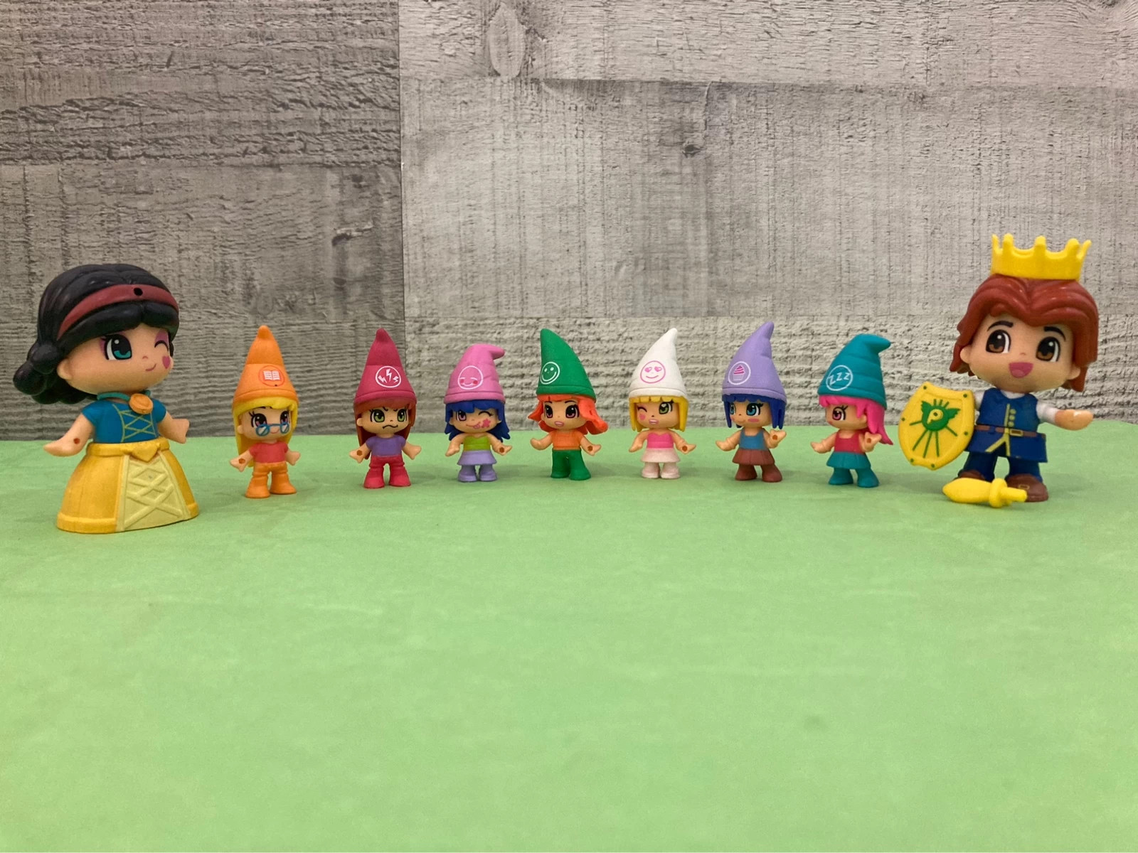 Blancanieves y los siete top enanitos pinypon