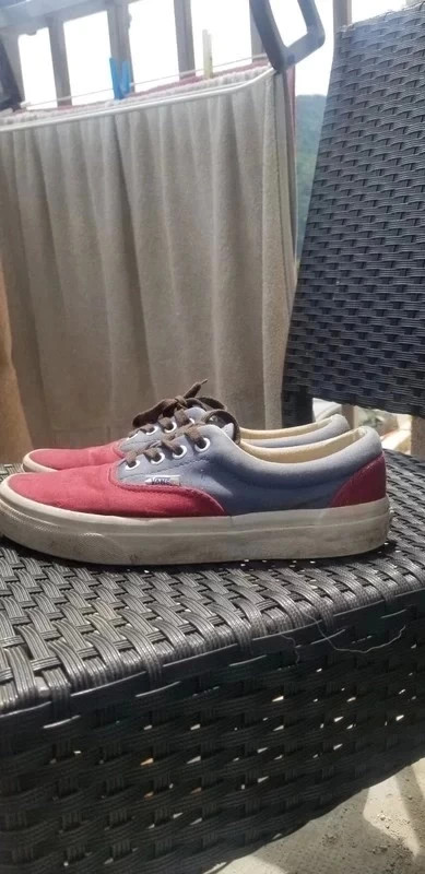 vans rouge et bleu