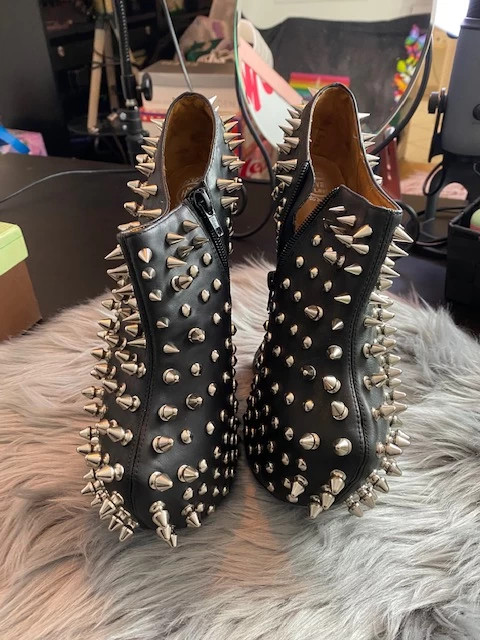 Jeffrey campbell 2025 shadow stud