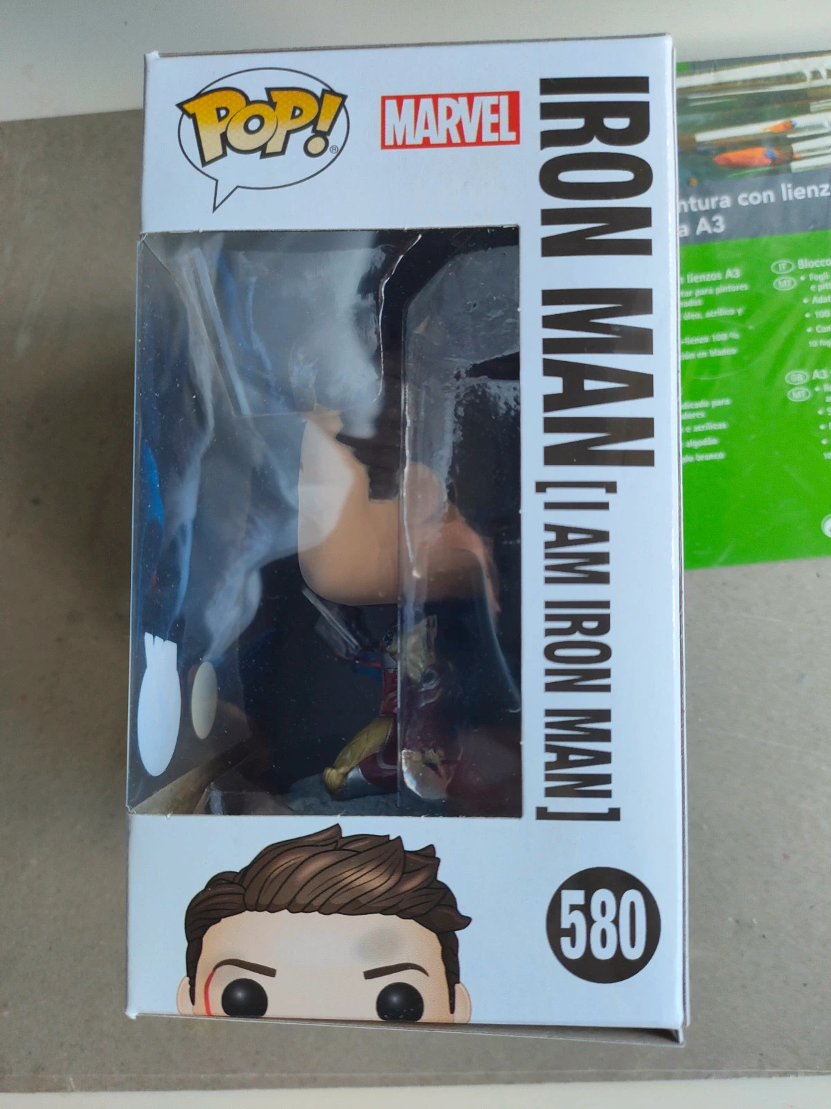 Funko pop 580 Iron man con brazalete de Avengers Endgame