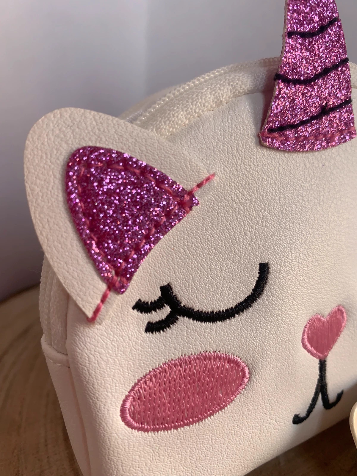 Borsello portamonete in ecopelle bianco e rosa con gatto-unicorno glitter  nuovo con cartellino