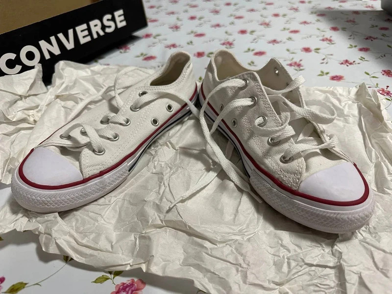 scarpe converse bianche da bambino a Vinted