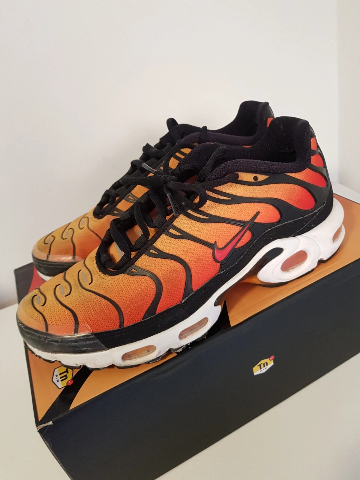 Nike Air Max Plus TN Gr.38 weiß orange DV7083 100 Sneaker Kinder Schuhe  Haifisch