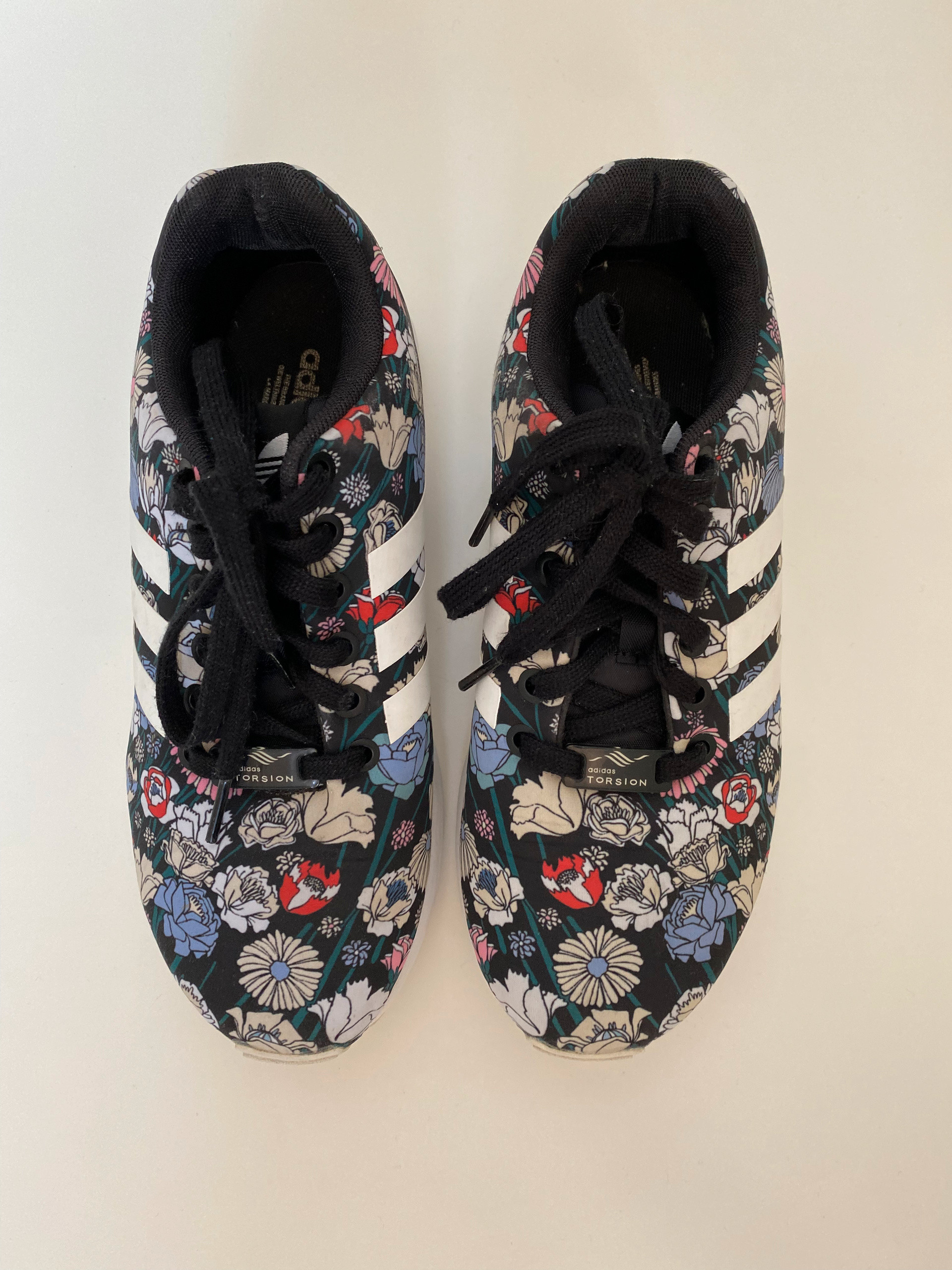 Zapatillas adidas floreadas hotsell