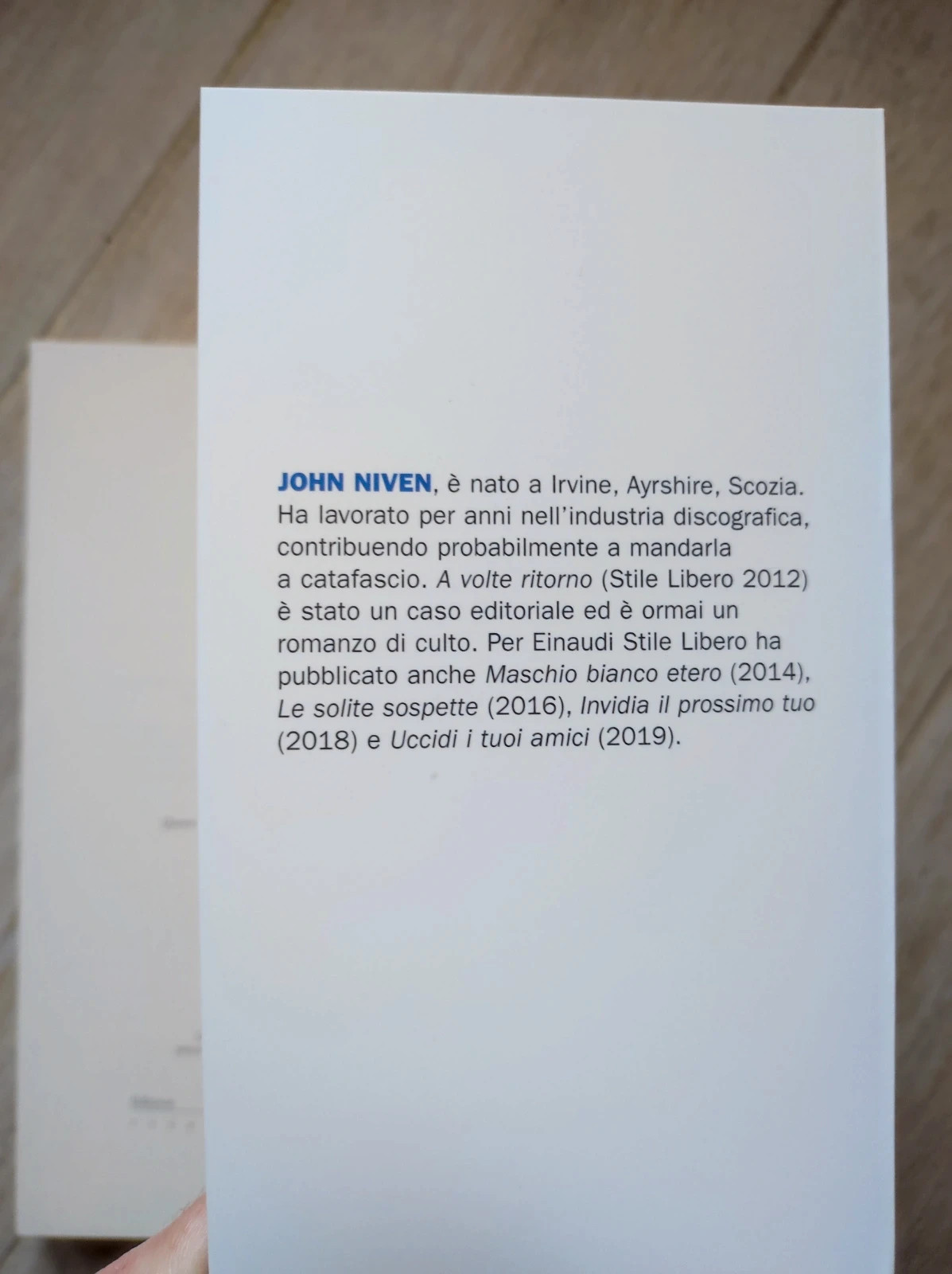 Le solite sospette, John Niven. Giulio Einaudi editore - Stile